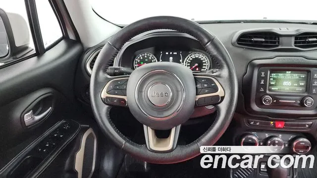 Jeep Renegade 2016 — фото 13