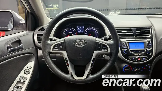 Hyundai Accent 2012 — фото 14
