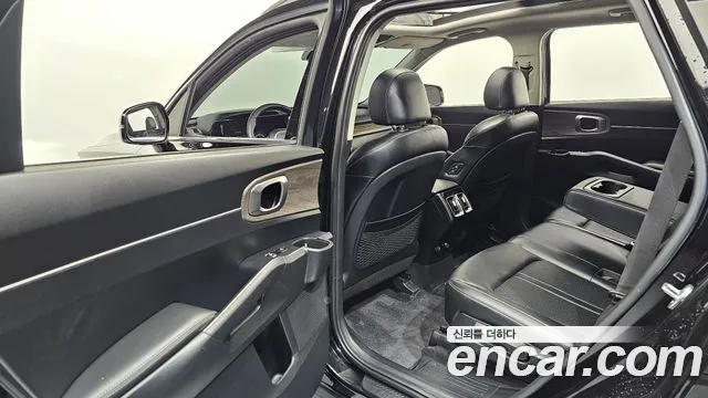 Kia Sorento 2021 — фото 11