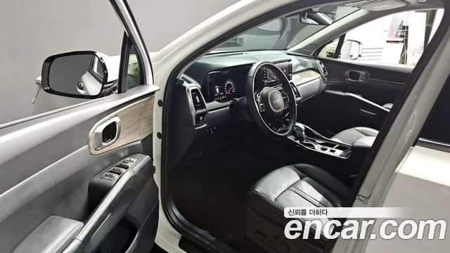 Kia Sorento 2023 — фото 10