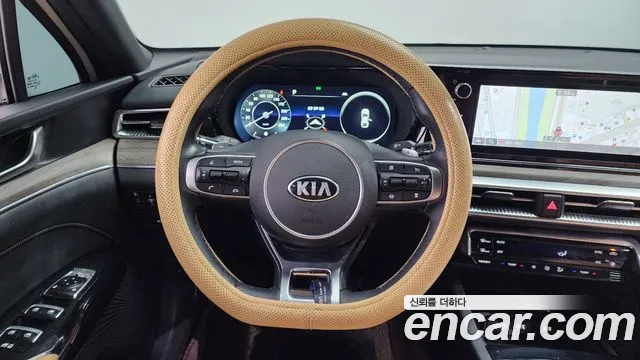 Kia K5 2021 — фото 13