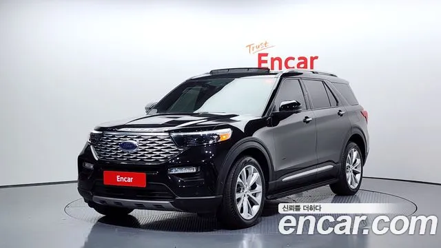 Ford Explorer 2022 — фото 1