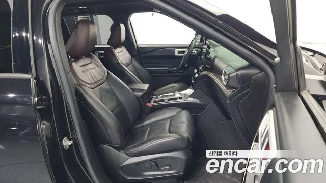 Ford Explorer 2022 — фото 11