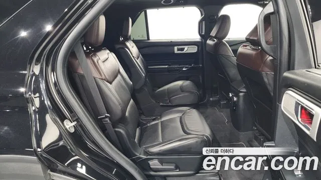 Ford Explorer 2022 — фото 12
