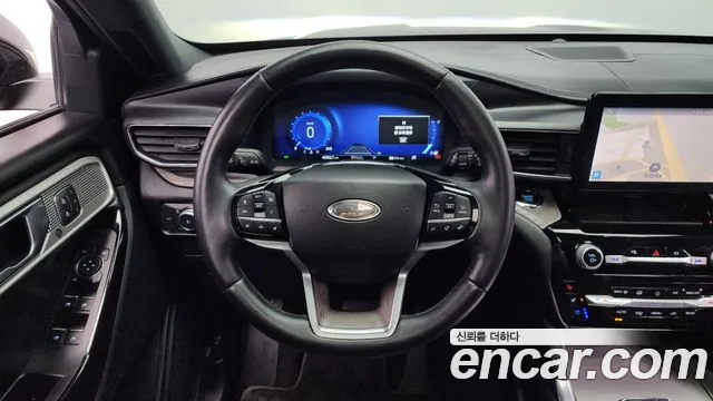 Ford Explorer 2022 — фото 13
