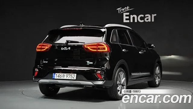 Kia Niro 2022 — фото 2