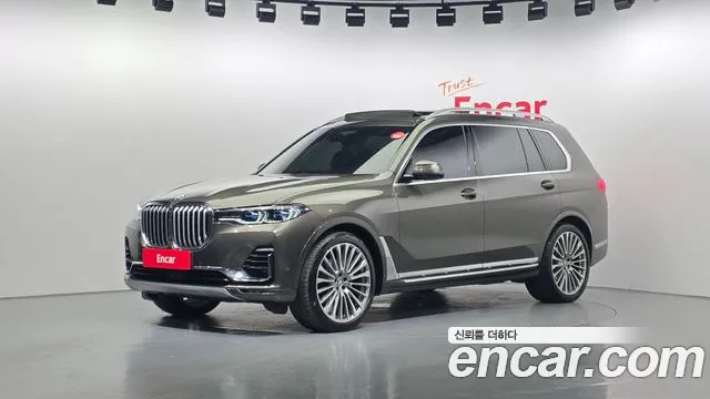 BMW X7 2021 — фото 1