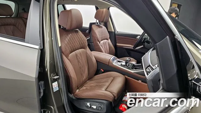 BMW X7 2021 — фото 12