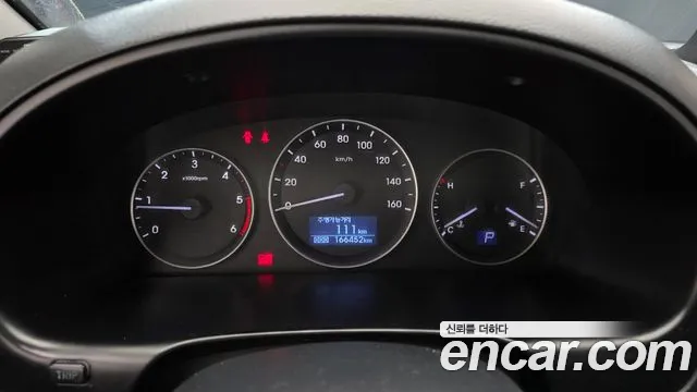 Hyundai Starex 2016 — фото 8