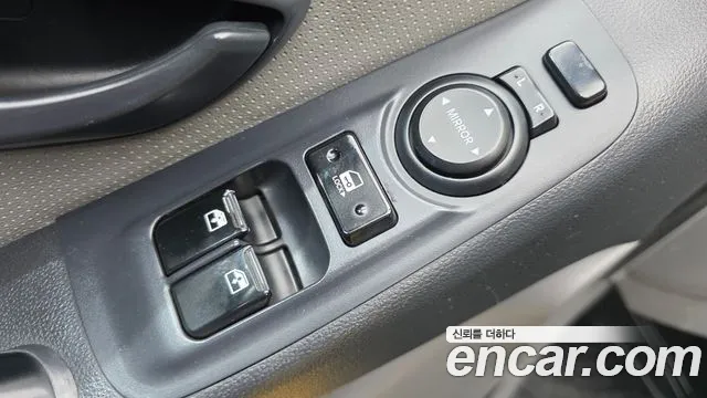 Hyundai Starex 2016 — фото 11