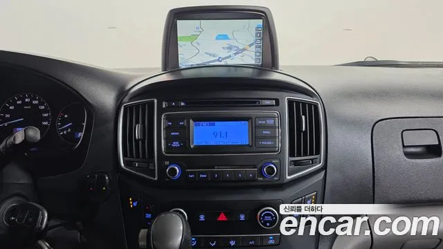 Hyundai Starex 2016 — фото 14