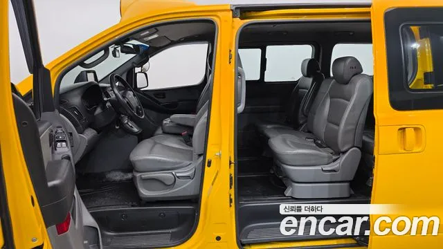 Hyundai Starex 2016 — фото 17