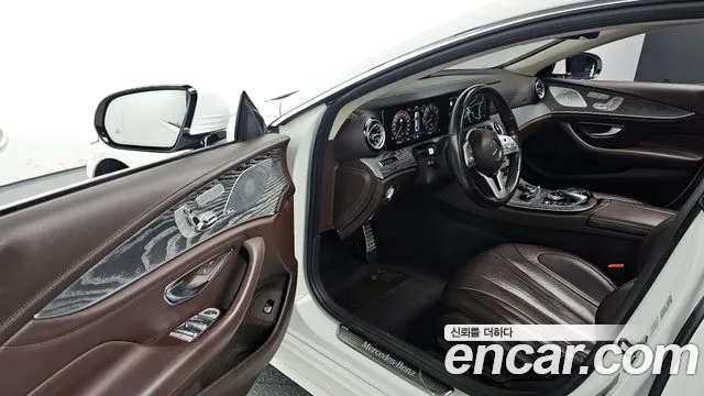 Mercedes-Benz CLS-Class 2020 — фото 11