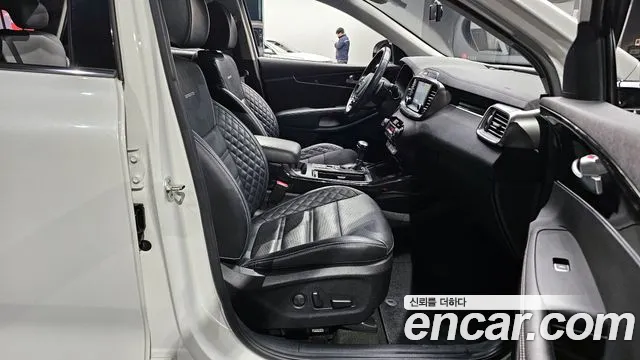 Kia Sorento 2020 — фото 11