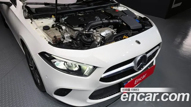 Mercedes-Benz A-Class 2023 — фото 6