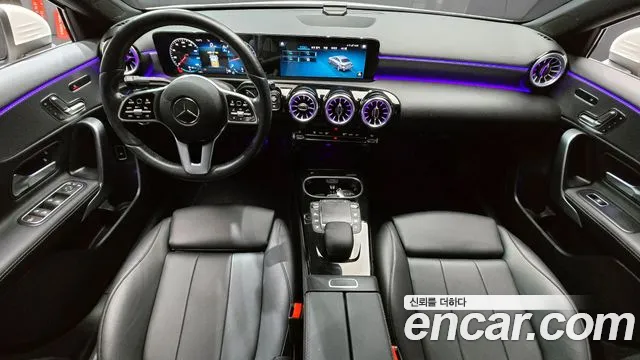 Mercedes-Benz A-Class 2023 — фото 7