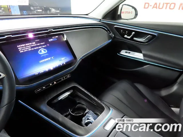 Mercedes-Benz E-Class 2025 — фото 11