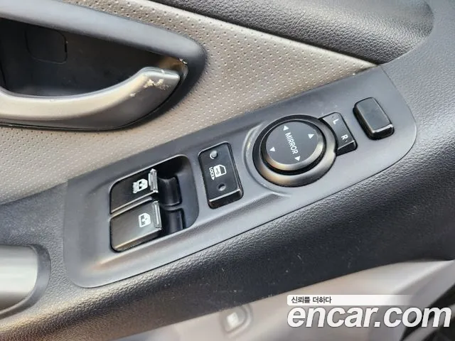Hyundai Starex 2016 — фото 12