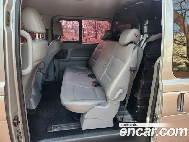 Hyundai Starex 2016 — фото 19