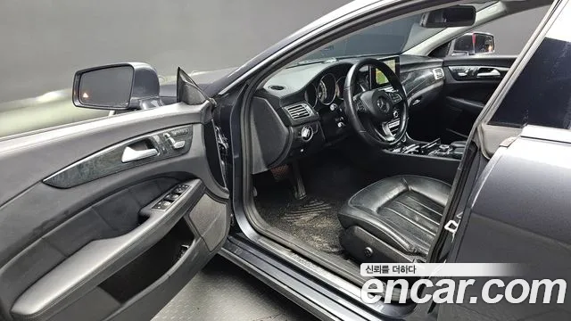 Mercedes-Benz CLS-Class 2016 — фото 11
