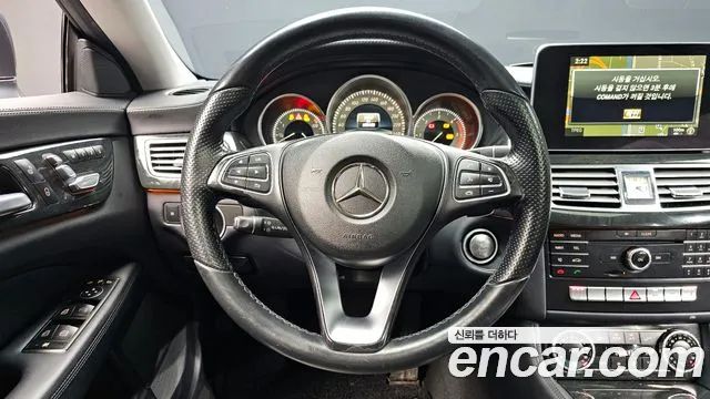 Mercedes-Benz CLS-Class 2016 — фото 13