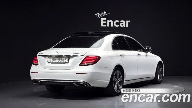 Mercedes-Benz E-Class 2017 — фото 2