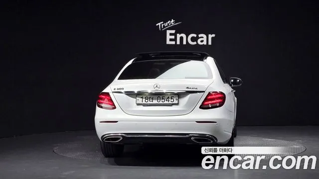 Mercedes-Benz E-Class 2017 — фото 4