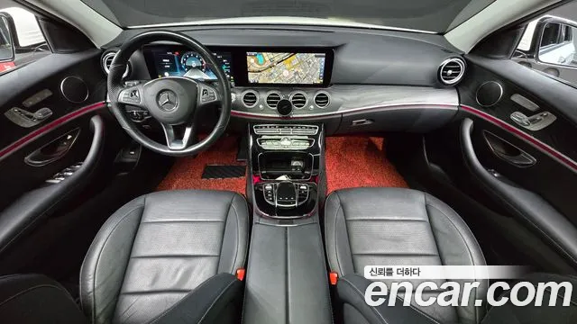 Mercedes-Benz E-Class 2017 — фото 7