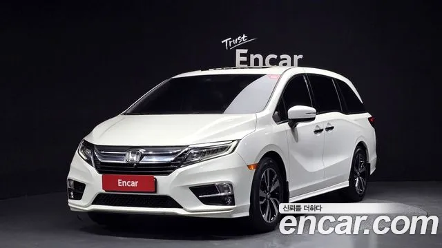 Honda Odyssey 2019 — фото 1