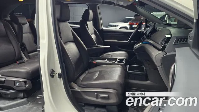 Honda Odyssey 2019 — фото 10