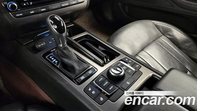 Hyundai Genesis 2016 — фото 9