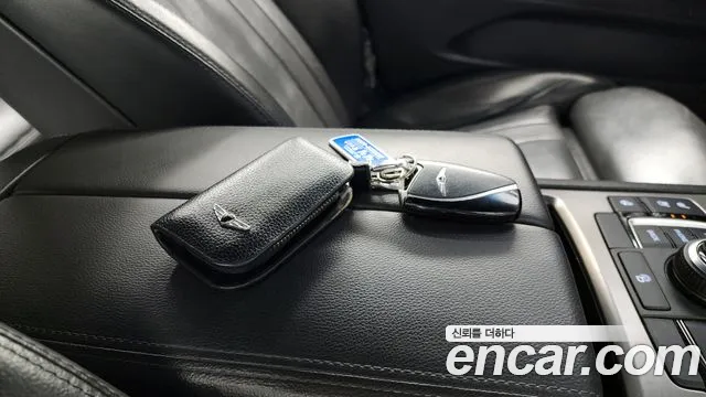 Hyundai Genesis 2016 — фото 18
