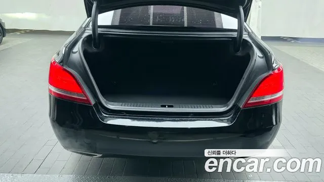Hyundai Equus 2014 — фото 20