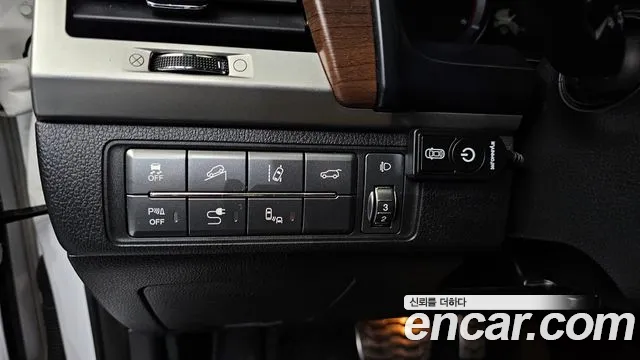 KG_Mobility_Ssangyong Rexton 2018 — фото 13