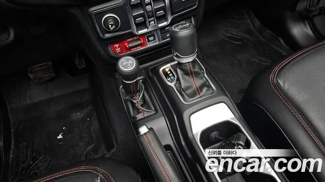 Jeep Wrangler 2019 — фото 9