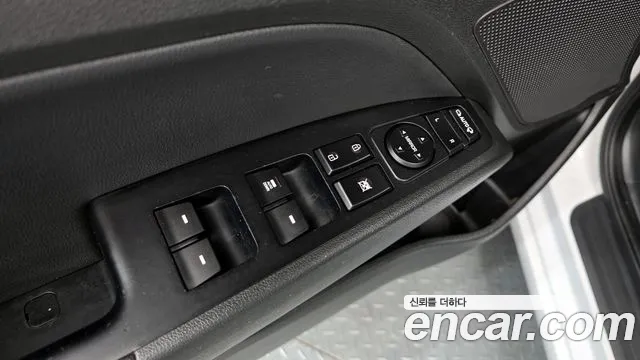 Hyundai AVANTE 2017 — фото 11