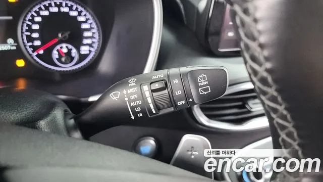 Hyundai Santafe 2023 — фото 14