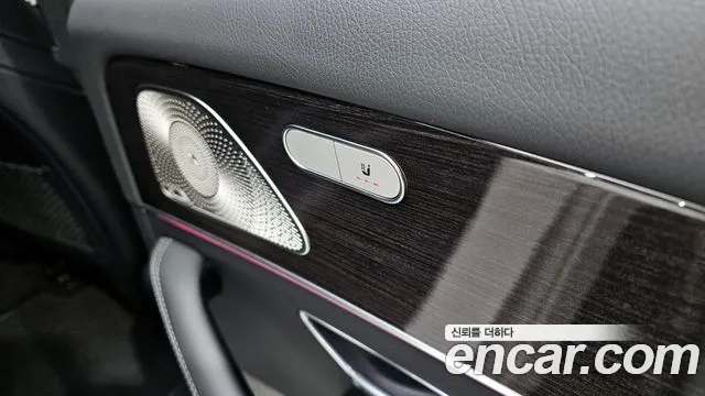 Mercedes-Benz GLE-Class 2023 — фото 19