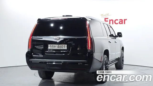 Cadillac Escalade 2017 — фото 2