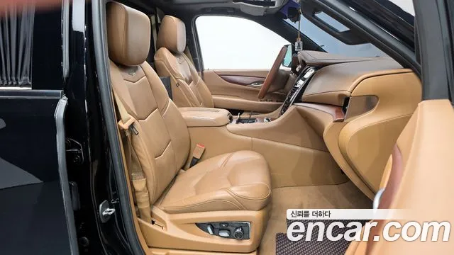 Cadillac Escalade 2017 — фото 10