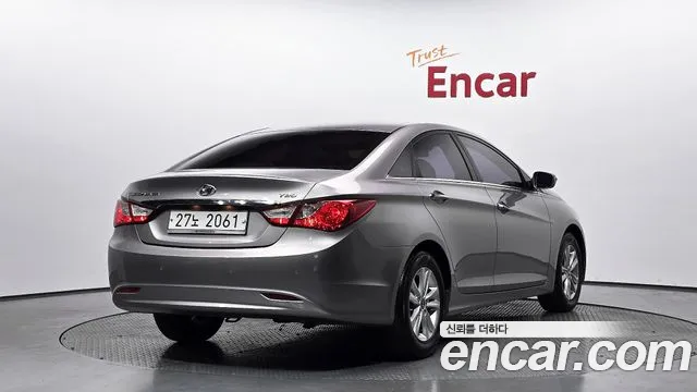 Hyundai Sonata 2010 — фото 2