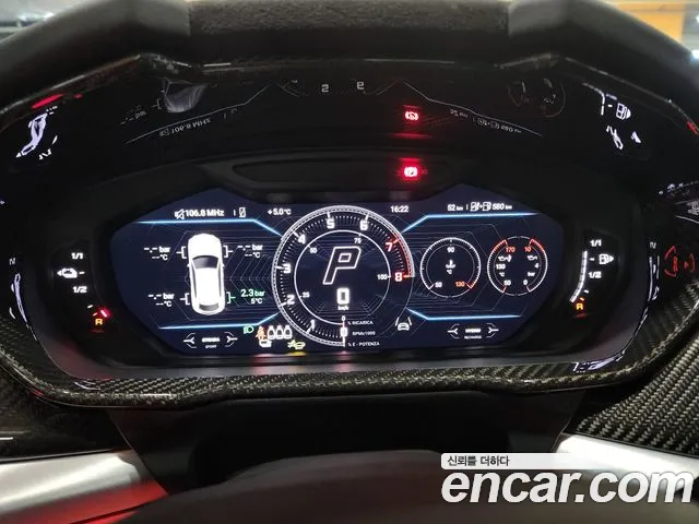 Lamborghini Urus 2025 — фото 13