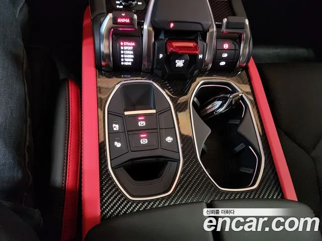 Lamborghini Urus 2025 — фото 17