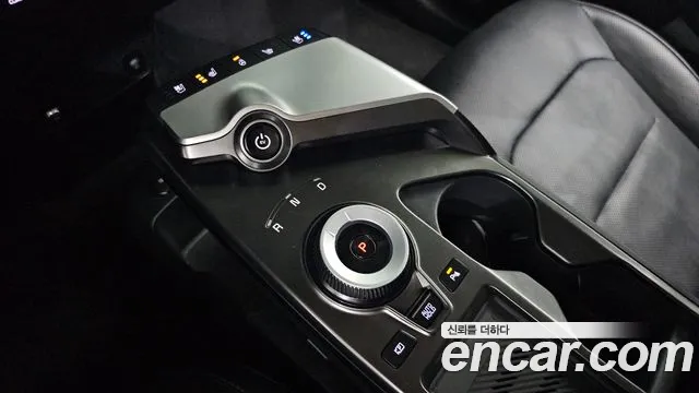 Kia EV6 2023 — фото 9
