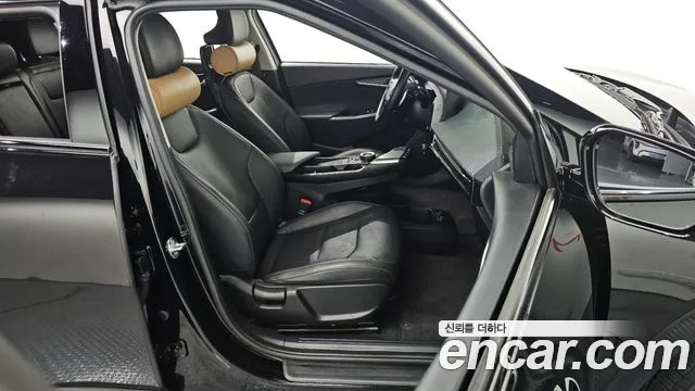 Kia EV6 2023 — фото 13