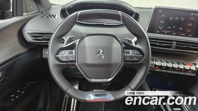 Peugeot 5008 2024 — фото 13