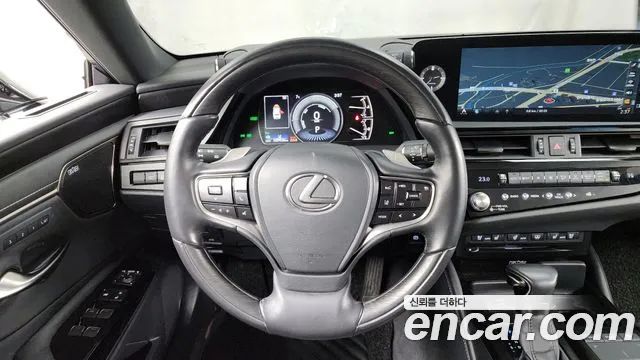 Lexus ES 2022 — фото 13