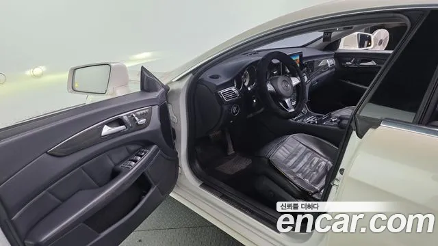 Mercedes-Benz CLS-Class 2017 — фото 11