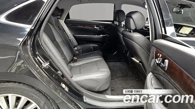 Hyundai Equus 2014 — фото 10