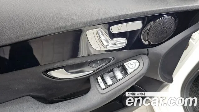 Mercedes-Benz C-Class 2016 — фото 19